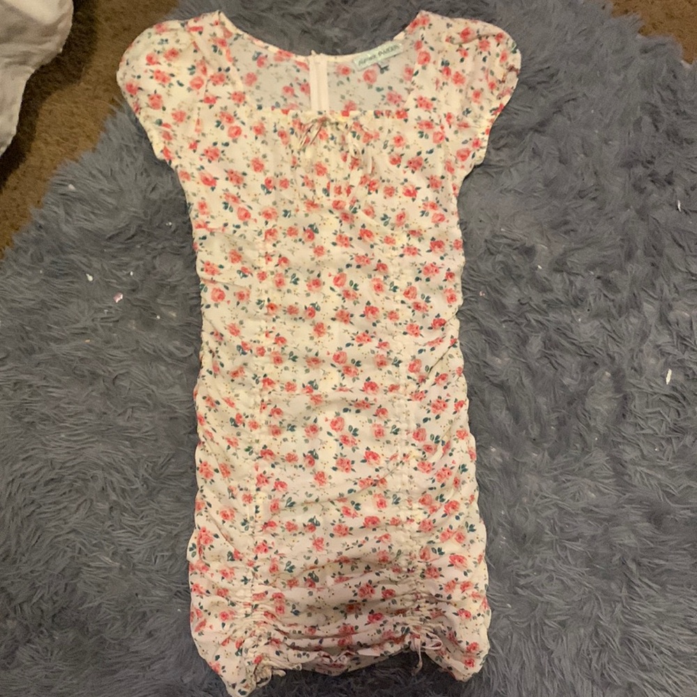 floral ruched dress - Picture 1 of 5
